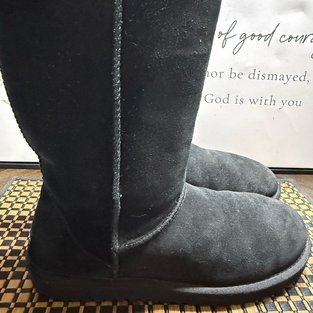 Koolaburra Black Suede Footwear Women SZ 9- Box 14